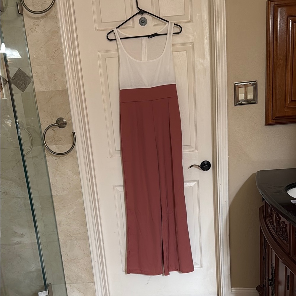 White and Mauve Sleeveless Jumpsuit